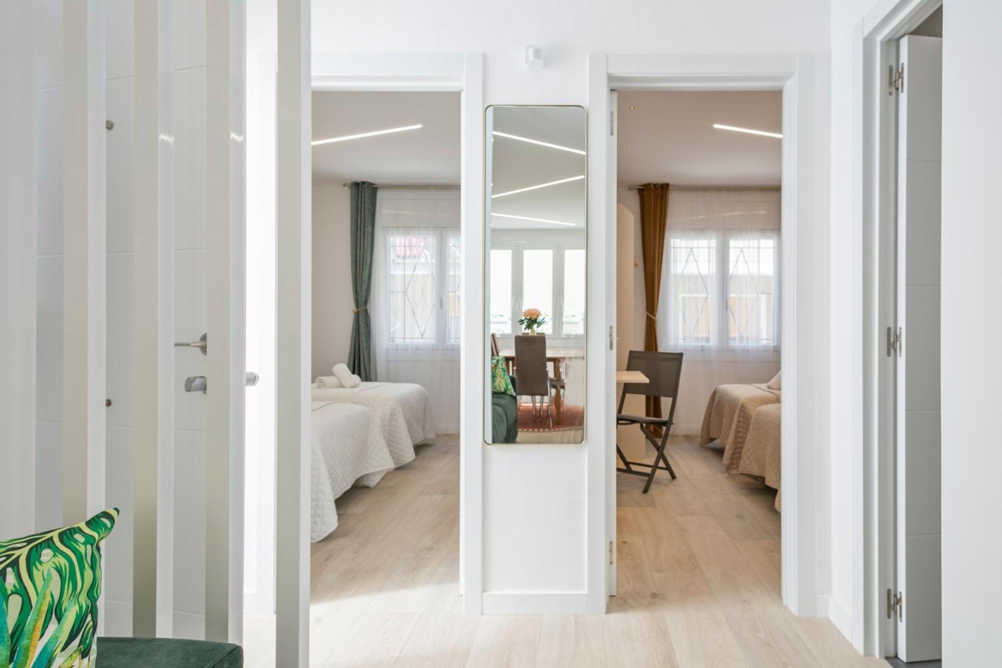 Boutique Plaza Catalonia Suites Cornella Cornellá de Llobregat Exterior foto